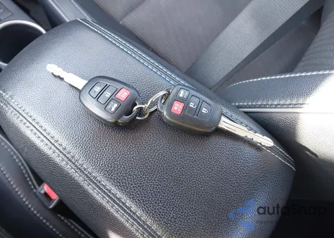 2014 Toyota Corolla S Plus из США, поврежденный, VIN 2T1BURHEXEC050144